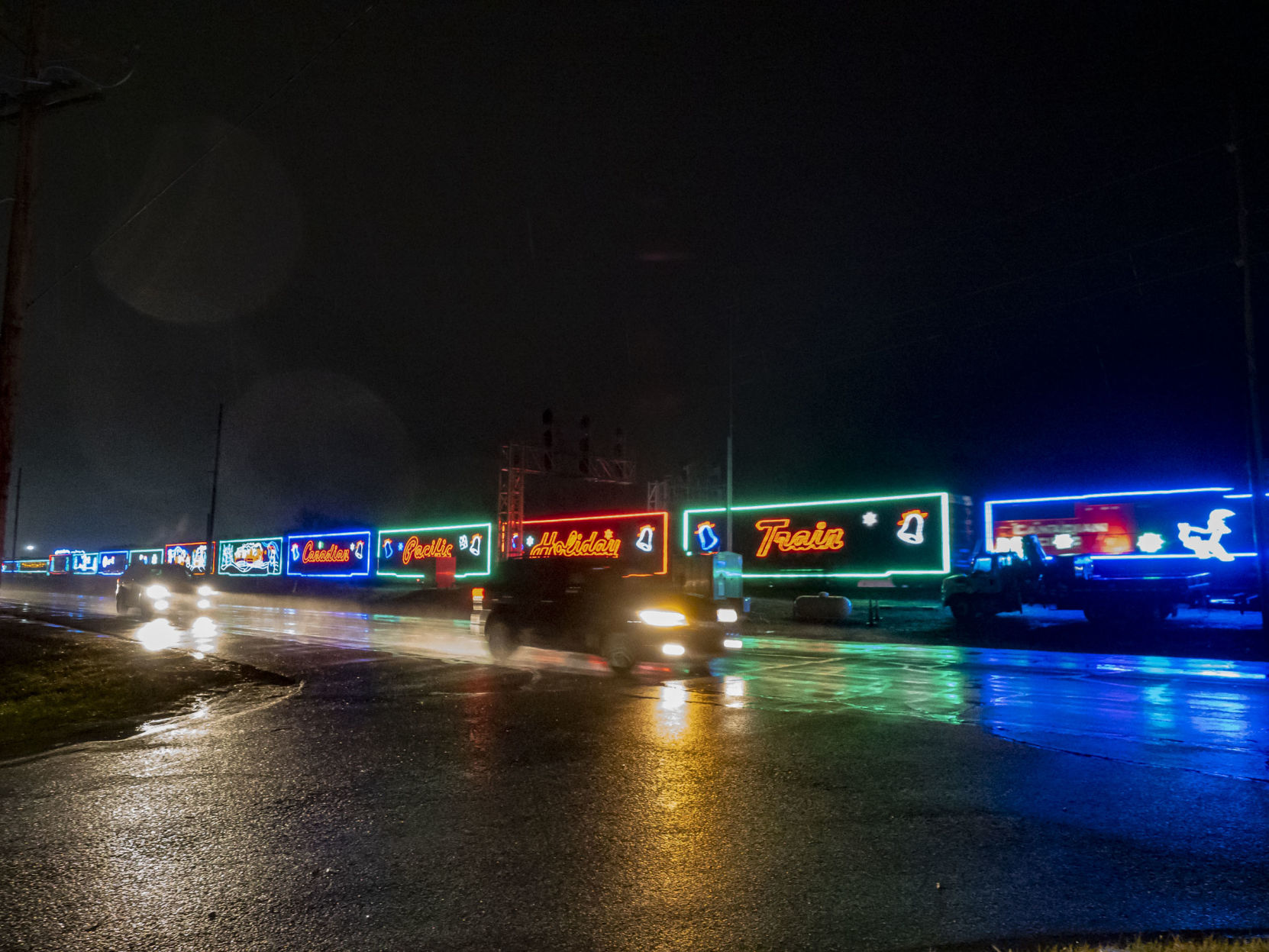 HOLIDAY TRAIN